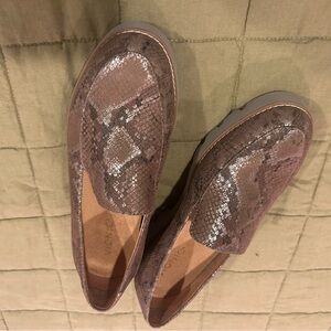 Vionic Snakeskin Pattern Loafers in Brown and Gray